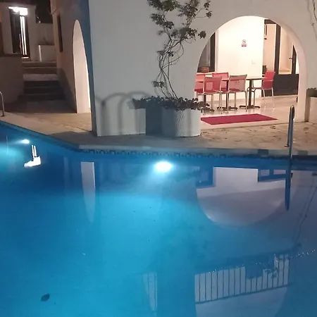 Apartment Apto En Mindoro C Piscina Privada *